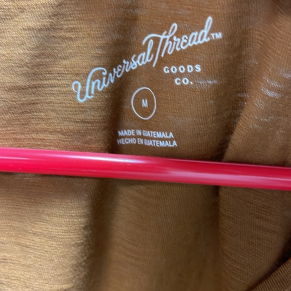 NWT Universal Thread Top - Picture 2 of 4